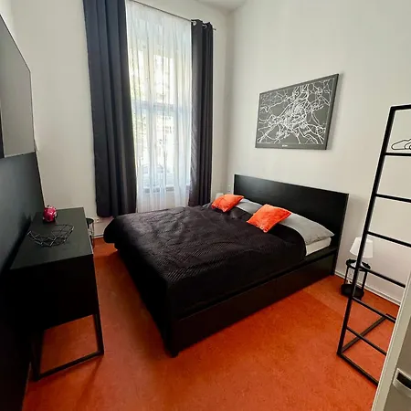 Central Apartments דירה